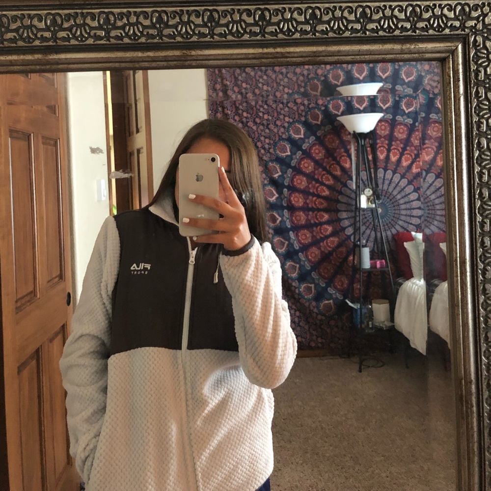 White fleece Fula jacket